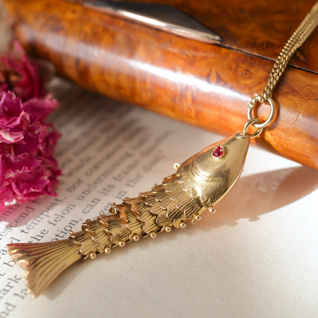 Vintage 18ct Yellow Gold Articulated Fish Pendant Circa 1960-80’s