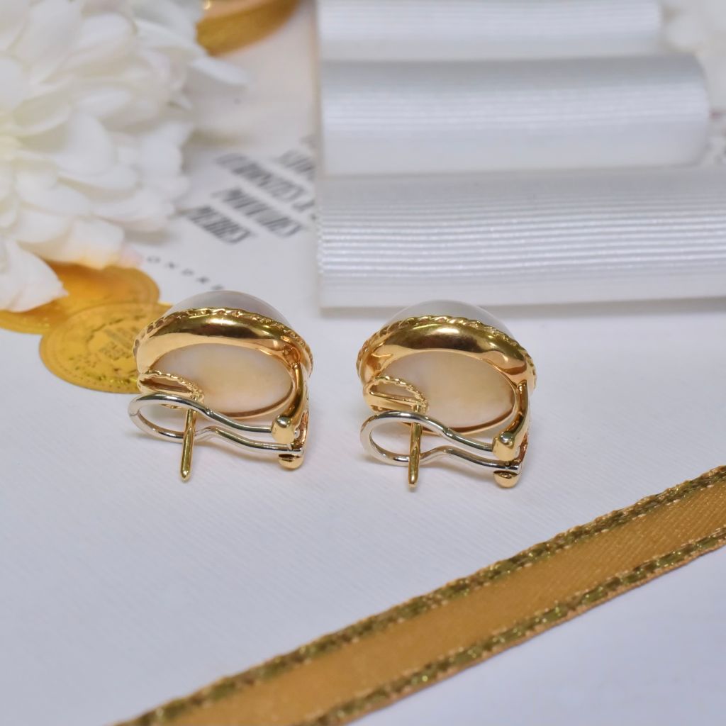 Vintage 18ct Yellow Gold ‘PASPALEY’ Mabe Pearl Earrings - Original Box