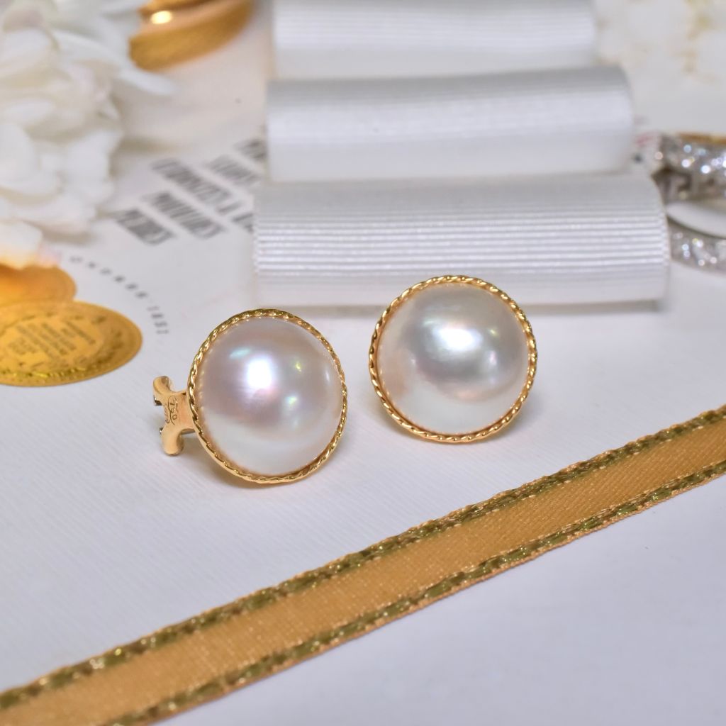 Vintage 18ct Yellow Gold ‘PASPALEY’ Mabe Pearl Earrings - Original Box