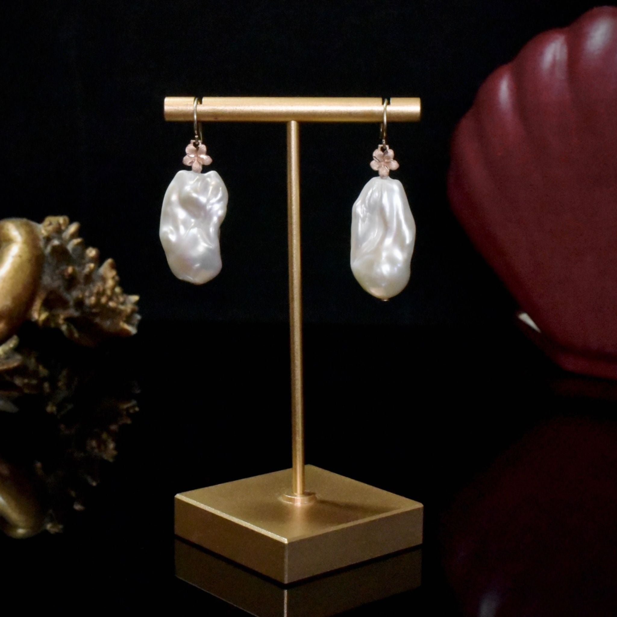 Superb Contemporary 9ct Yellow And Rose Gold Keshi Pearl Earring