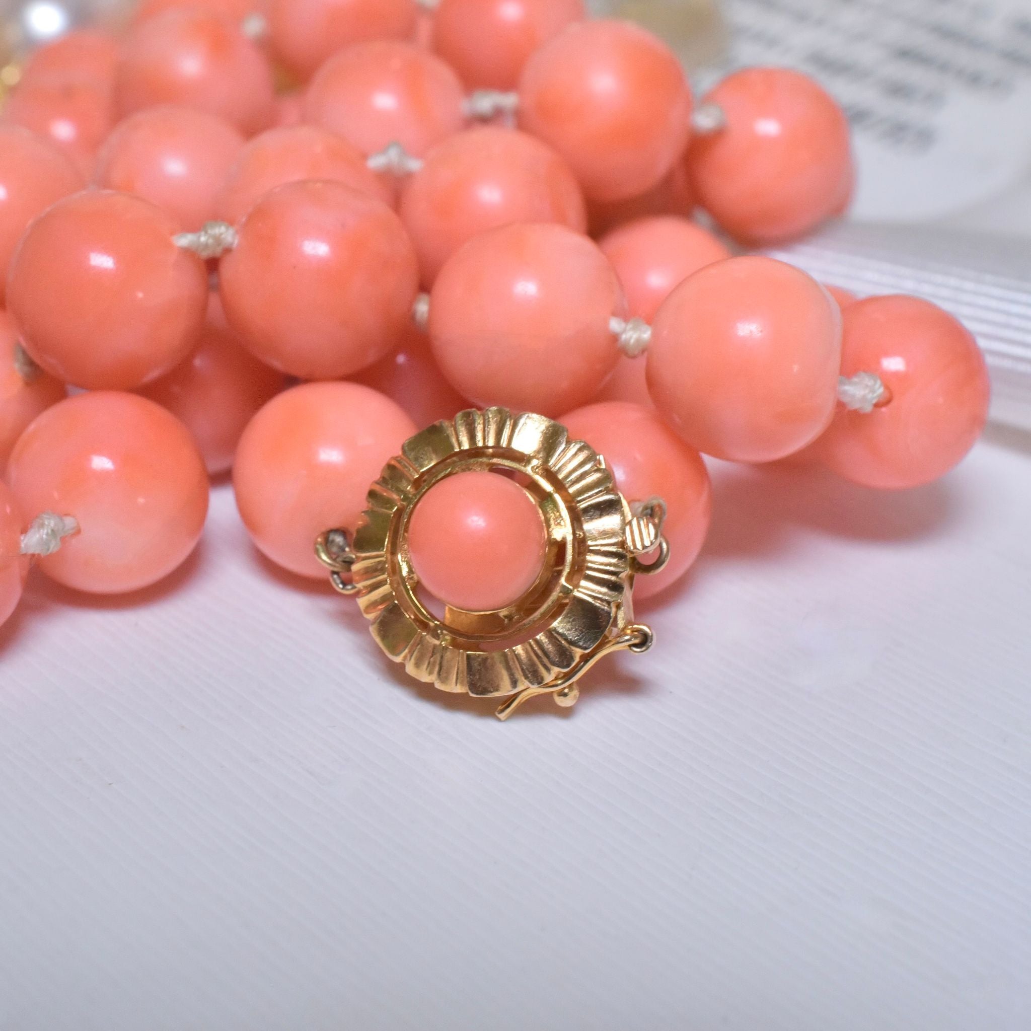 Estate 14ct Yellow Gold Salmon Coral (Momo?) Bead Necklace