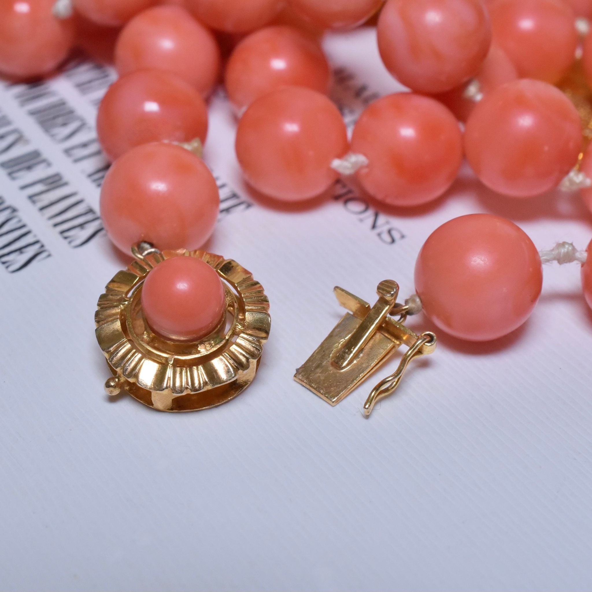 Estate 14ct Yellow Gold Salmon Coral (Momo?) Bead Necklace