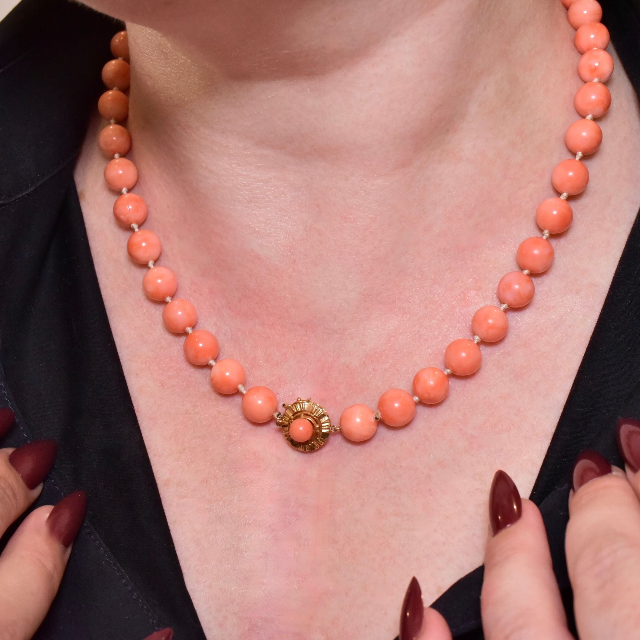Estate 14ct Yellow Gold Salmon Coral (Momo?) Bead Necklace