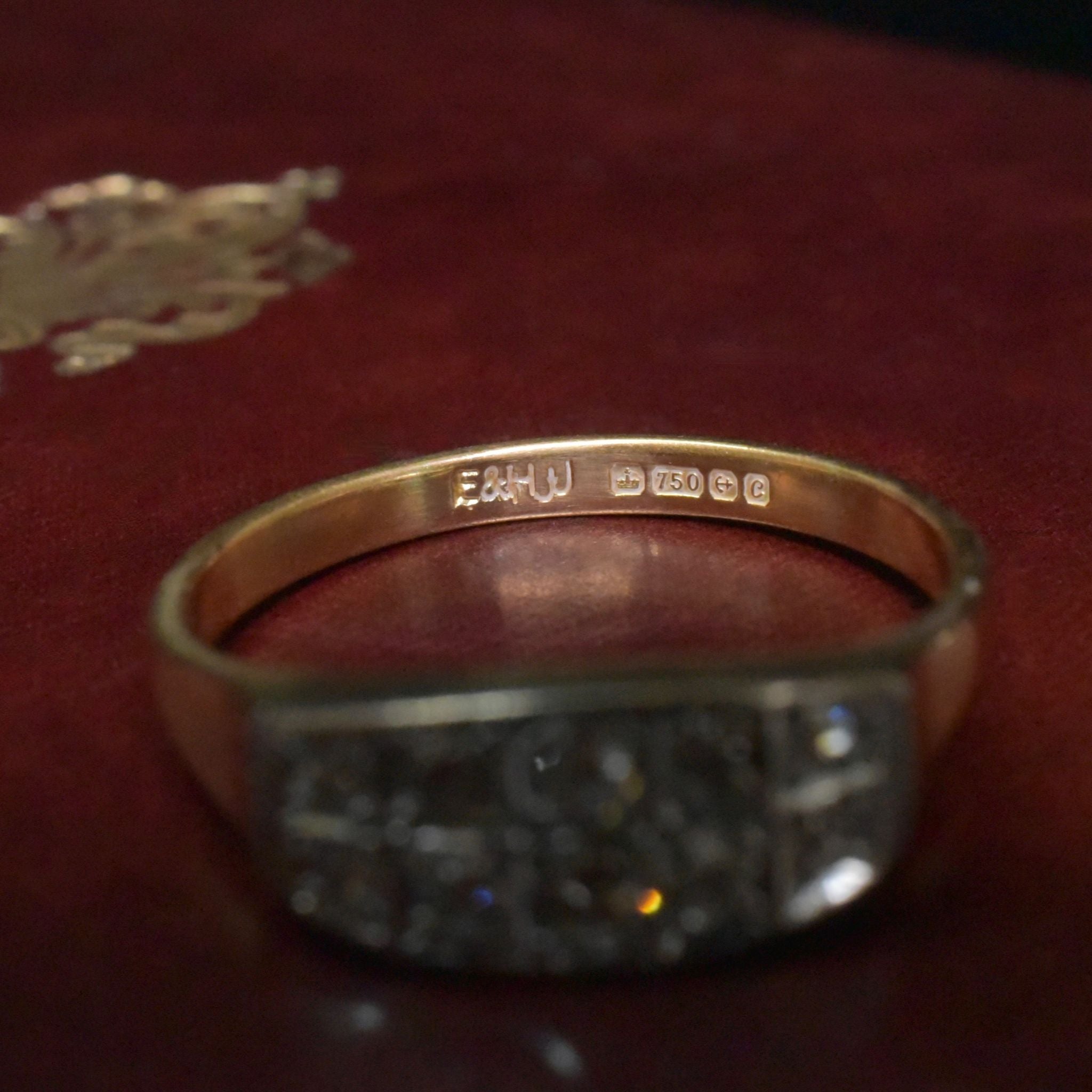 Vintage 18ct Yellow Gold And Diamond Ring - Birmingham 1977