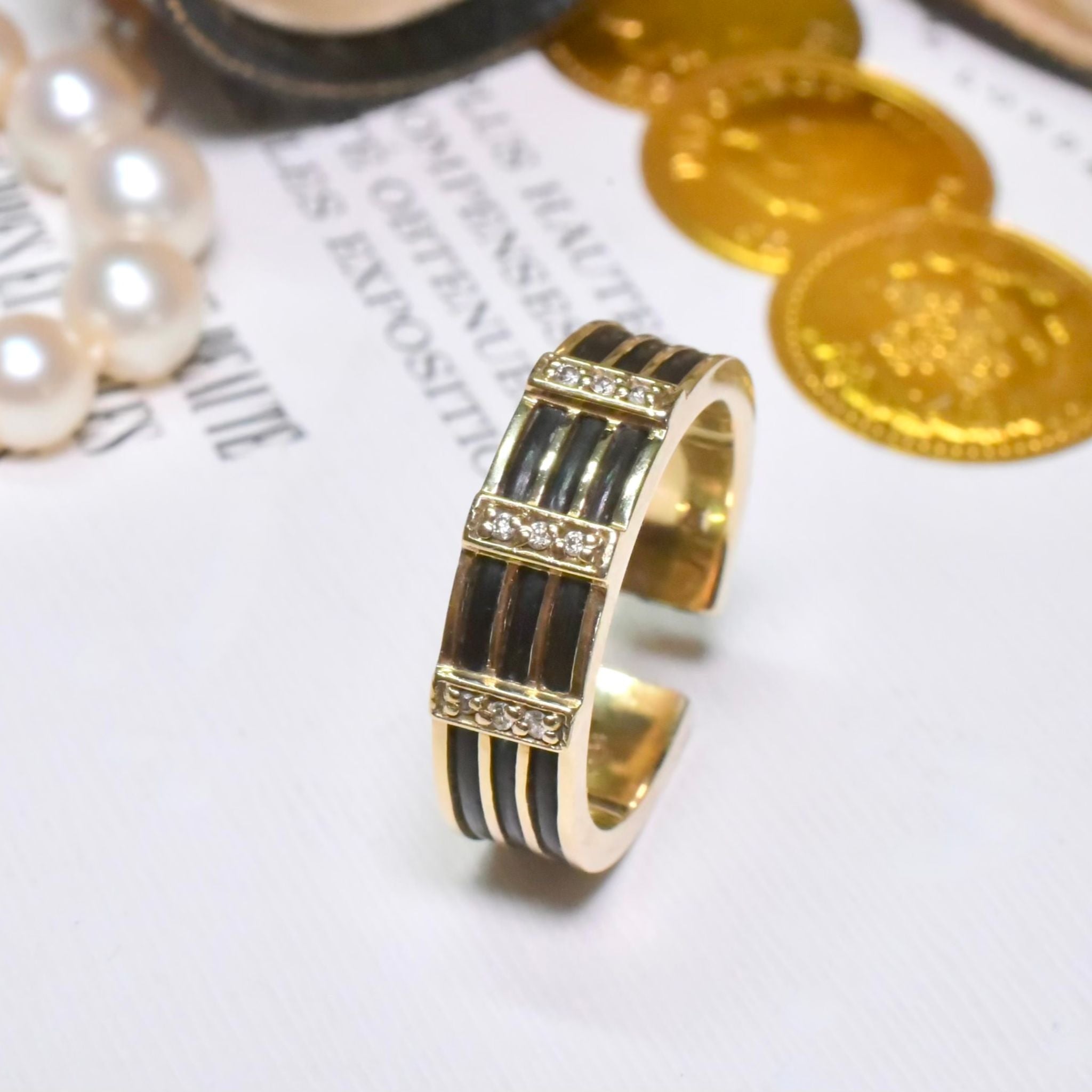 Contemporary 9ct Yellow Gold Diamond And Elephant Hair Ring