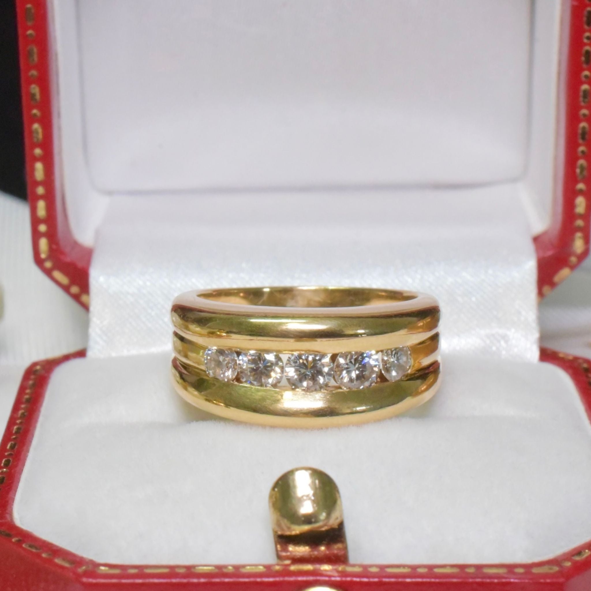 Superb Heavy 18ct Yellow Gold And Diamond Ring