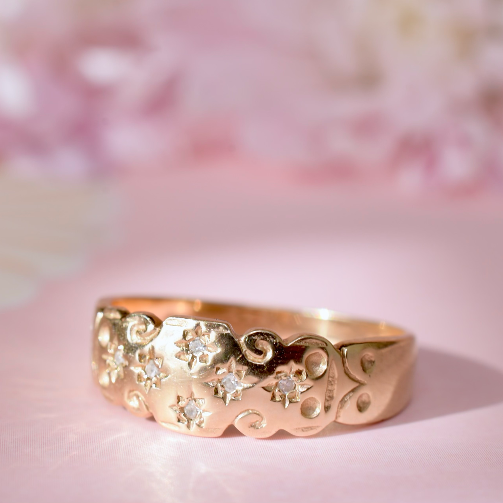 Contemporary 9ct Yellow And Diamond Ring - 1995