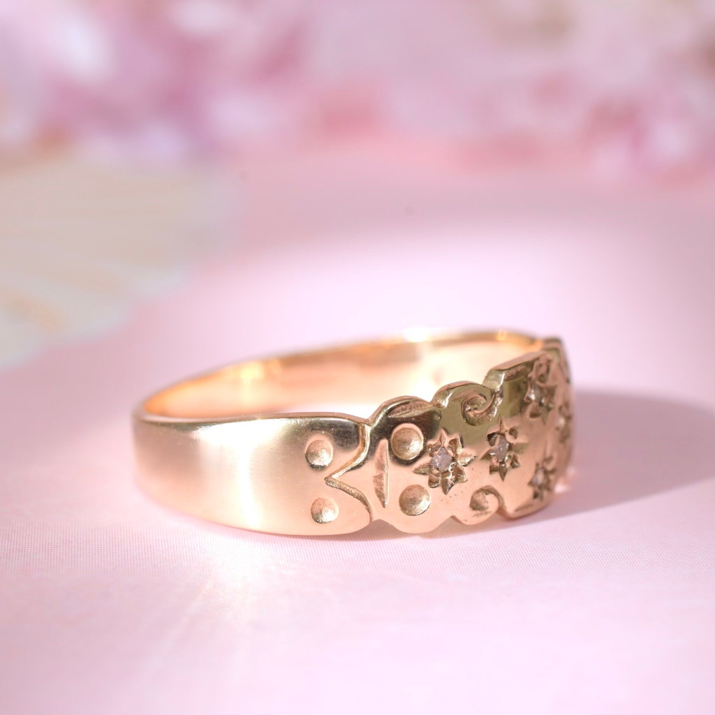 Contemporary 9ct Yellow And Diamond Ring - 1995