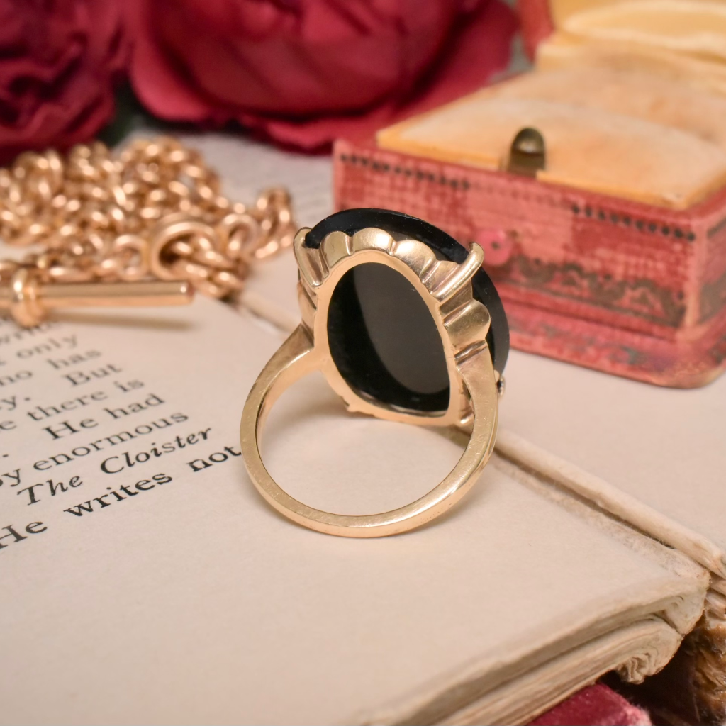 Vintage Mid Century 10ct Yellow Gold Onyx Ring Circa 1940’s