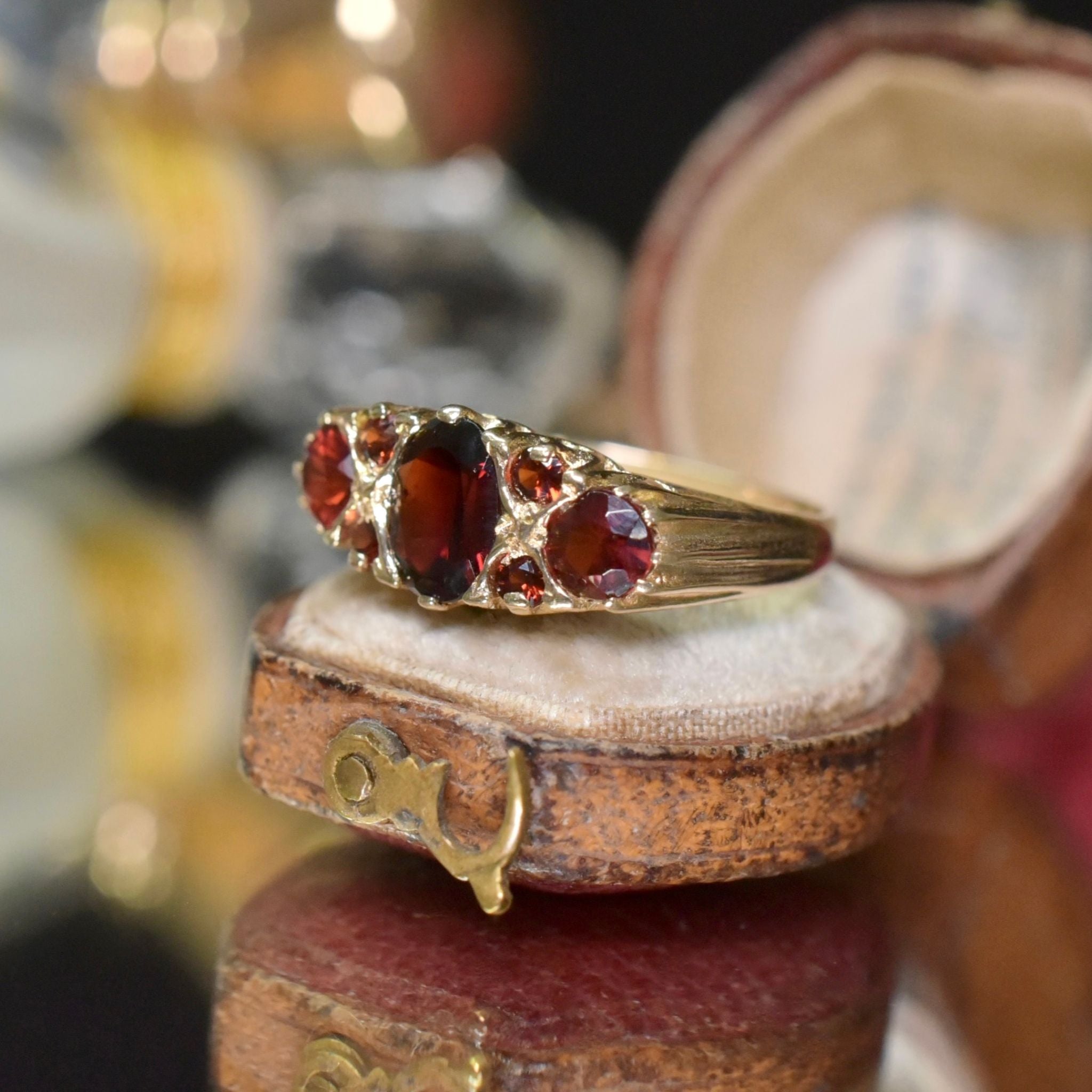 Vintage 9ct Yellow Gold Garnet Ring