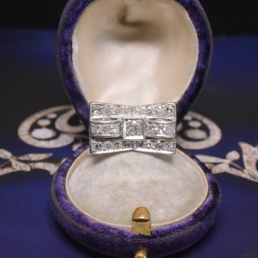 Vintage Retro 18ct Yellow Gold And Diamond ‘Bow Tie’ Ring Circa 1945-1955