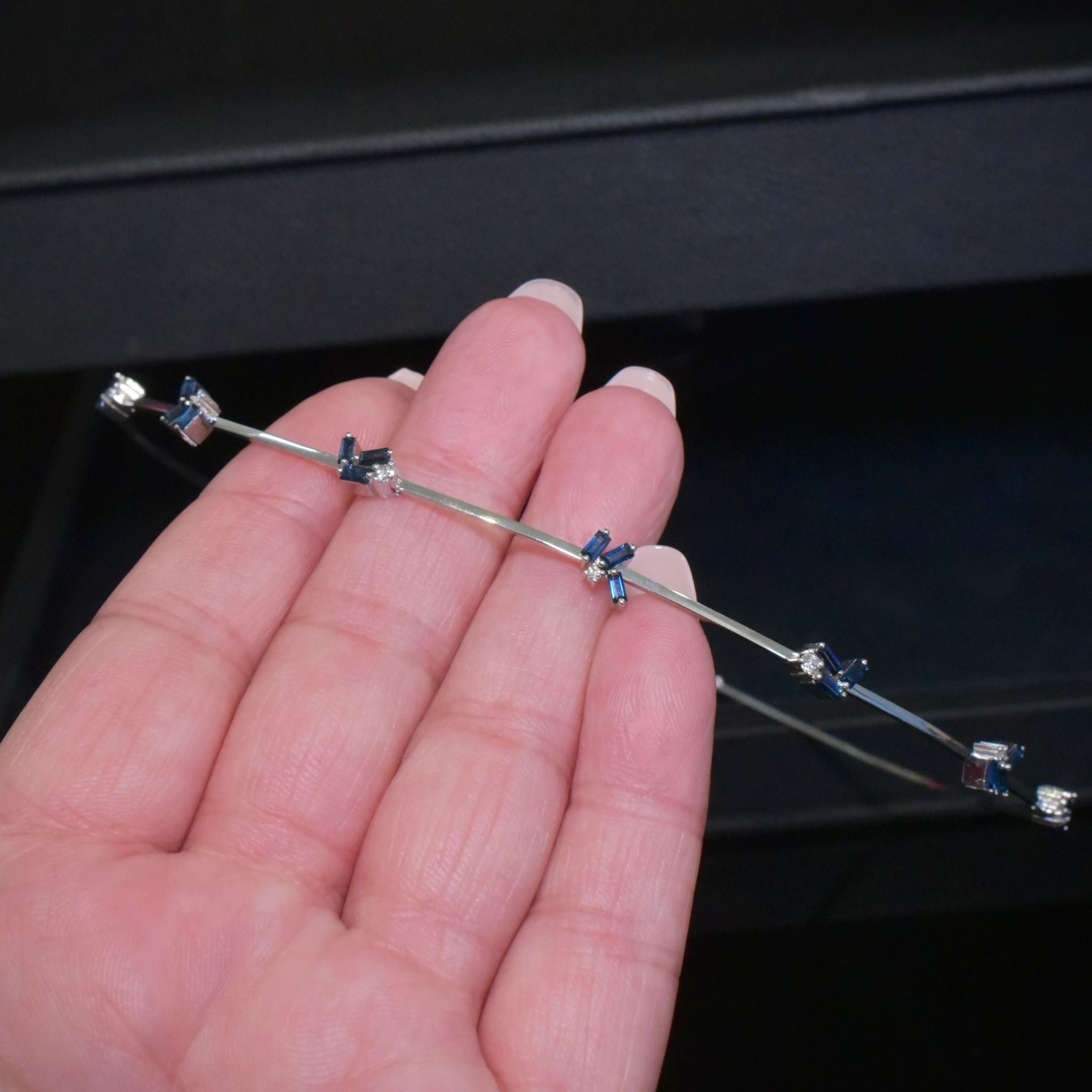 Superb 18ct White Gold Sapphire And Diamond ‘Fireworks’ Bandeau/Headband By SUZANNE KALAN RRP £6,785 or $14,139 AUD