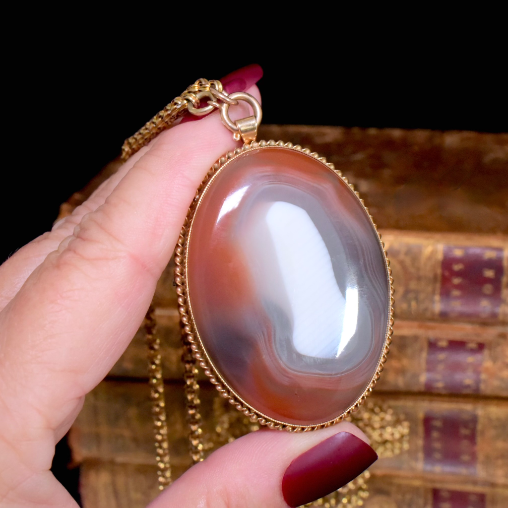 Antique Victorian 9ct Rose Gold Banded Agate Pendant/Brooch