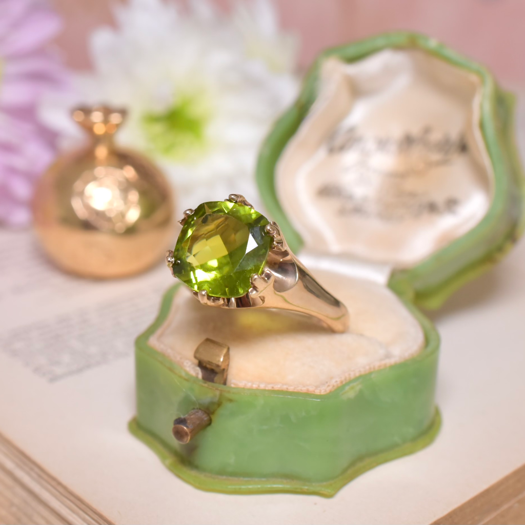 Modern 9ct Yellow Gold Peridot Solitaire Ring - 10 Grams