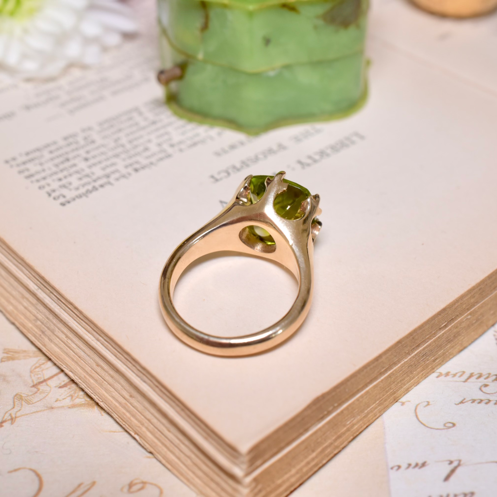 Modern 9ct Yellow Gold Peridot Solitaire Ring - 10 Grams