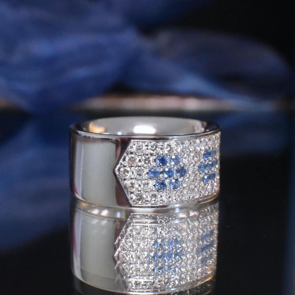 Superb 18ct White Gold Diamond And Sapphire Ring