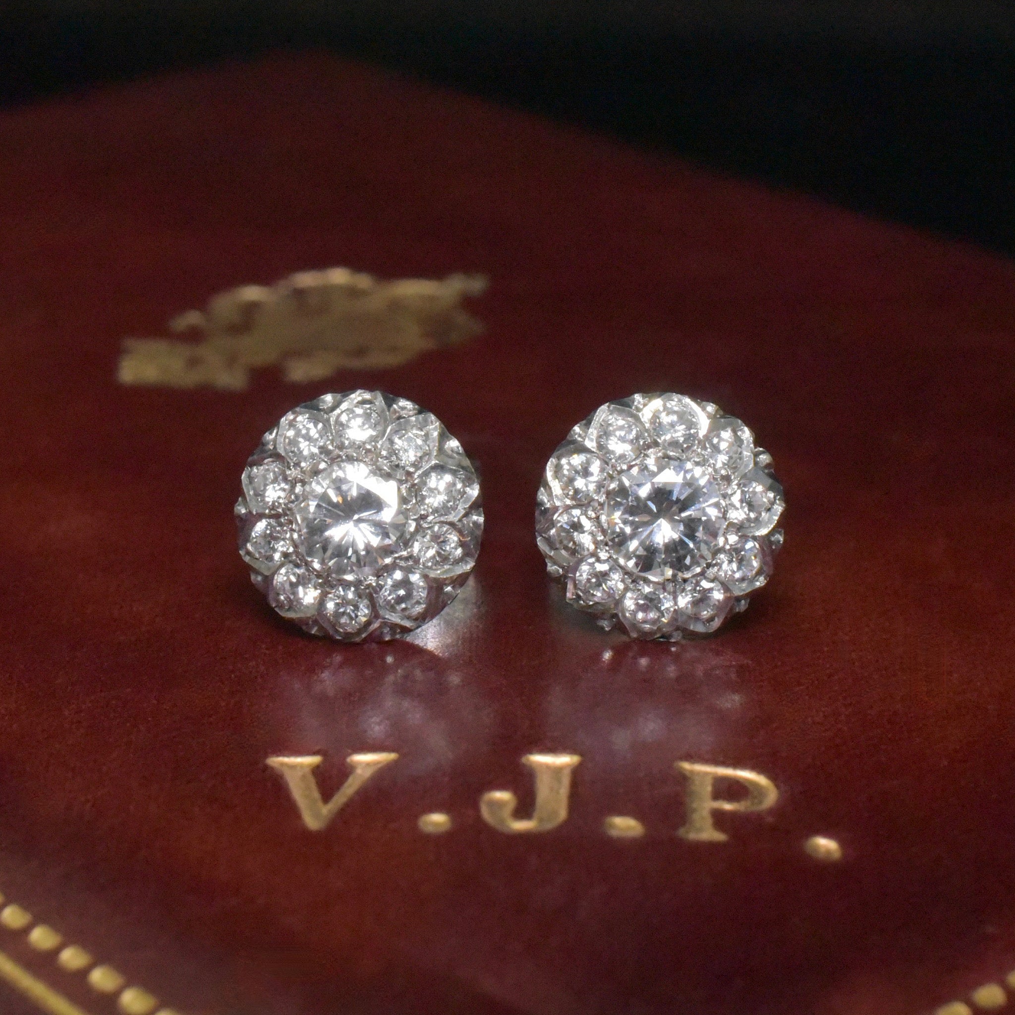 Vintage 18ct White Gold Diamond ‘Daisy’ Cluster Earrings Independent Gemmological Valuation Included $6000 AUD