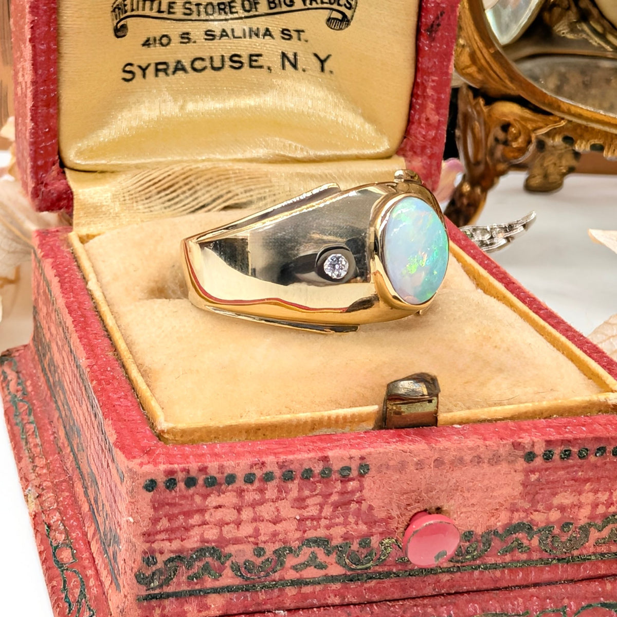 Gorgeous 9ct Yellow Gold Coober Pedy Solid White Opal And Diamond Ring