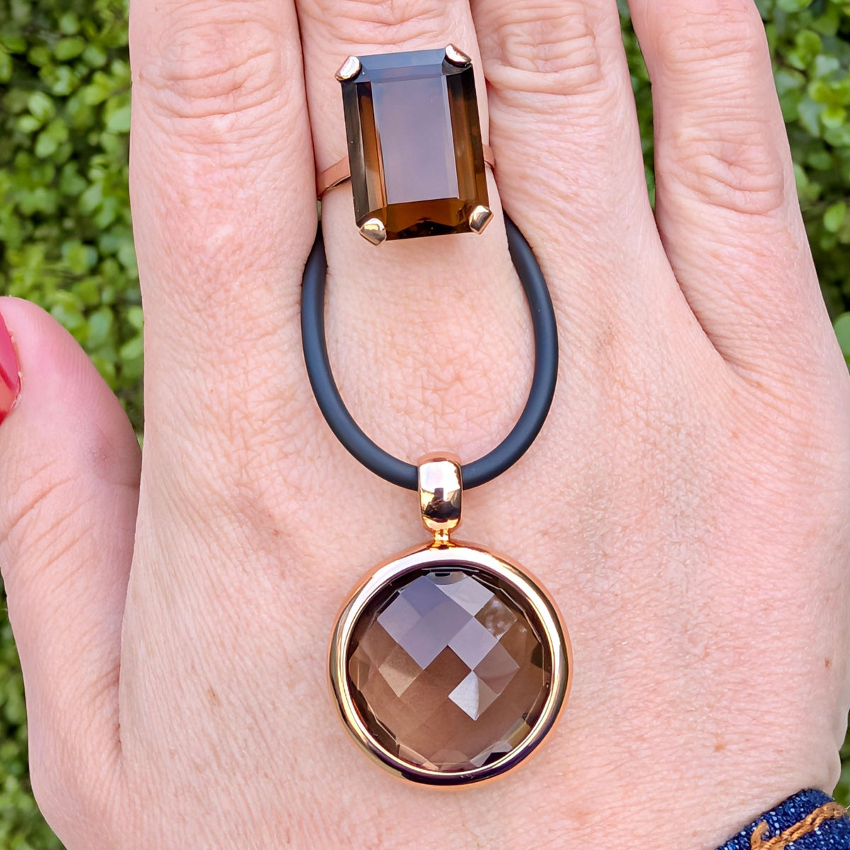 Stunning Contemporary 18ct Rose Gold 18.0 carat Smoky Quartz Ring