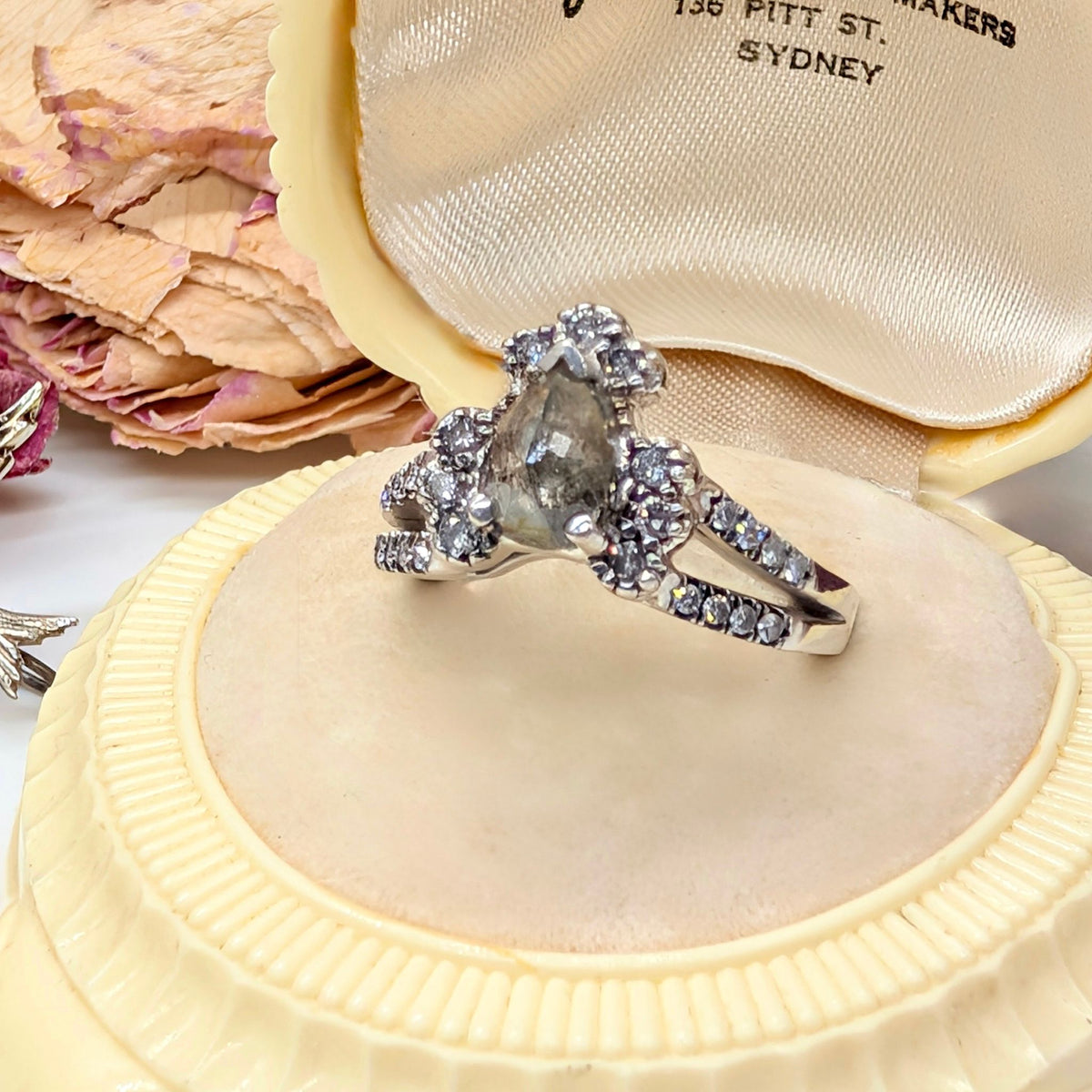 Outstanding Australian Designer Solid Platinum Salt & Pepper (1.06ct) Diamond Grey And White Diamond Ring - TDW 1.51ct Niche Australian Jewellery Designer ‘MANIA MANIA’ Sydney