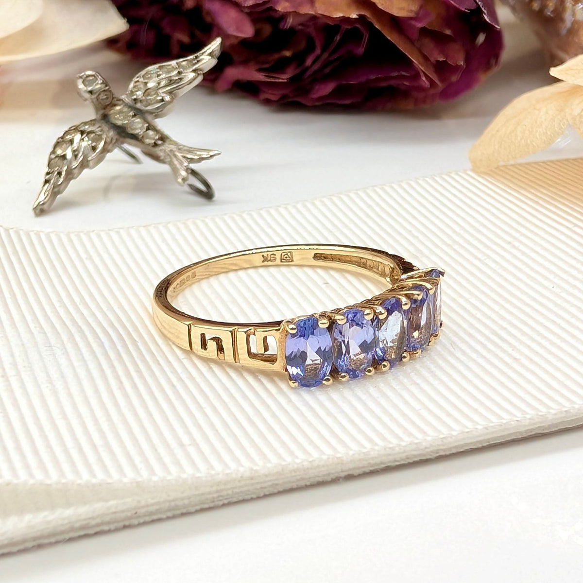 Gorgeous Contemporary 9ct Yellow Gold Tanzanite Half Hoop Ring