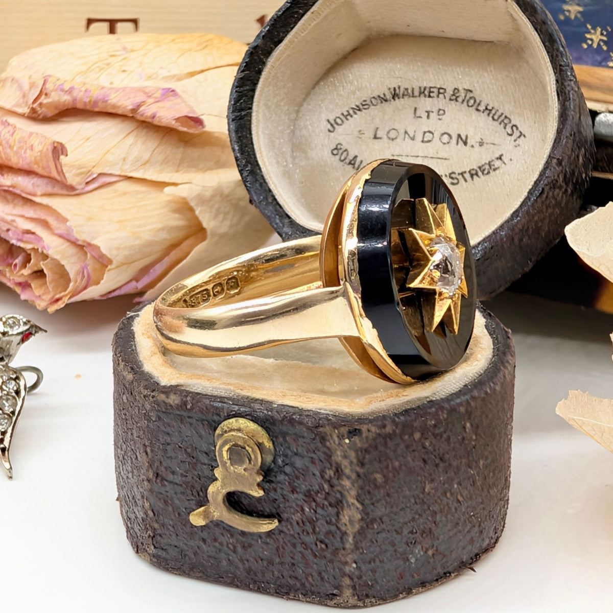 Striking Mid-Century 9ct Yellow Gold Old European-cut Diamond & Onyx ‘Starburst’ Ring - Payton, Pepper & Sons Ltd, Birmingham 1955