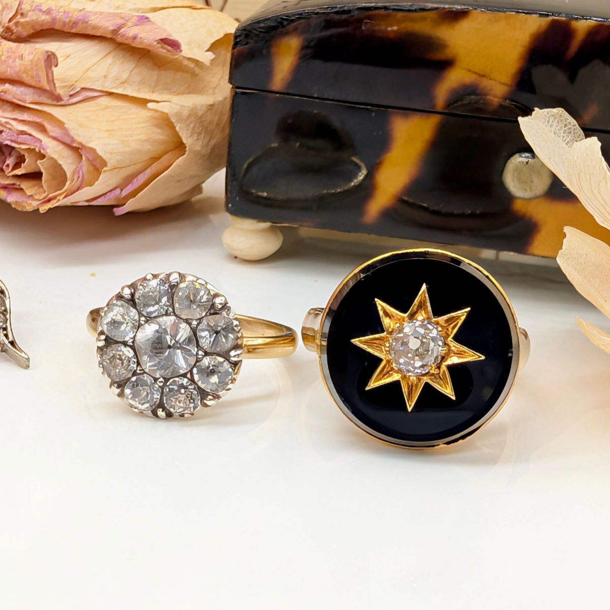 Striking Mid-Century 9ct Yellow Gold Old European-cut Diamond & Onyx ‘Starburst’ Ring - Payton, Pepper & Sons Ltd, Birmingham 1955