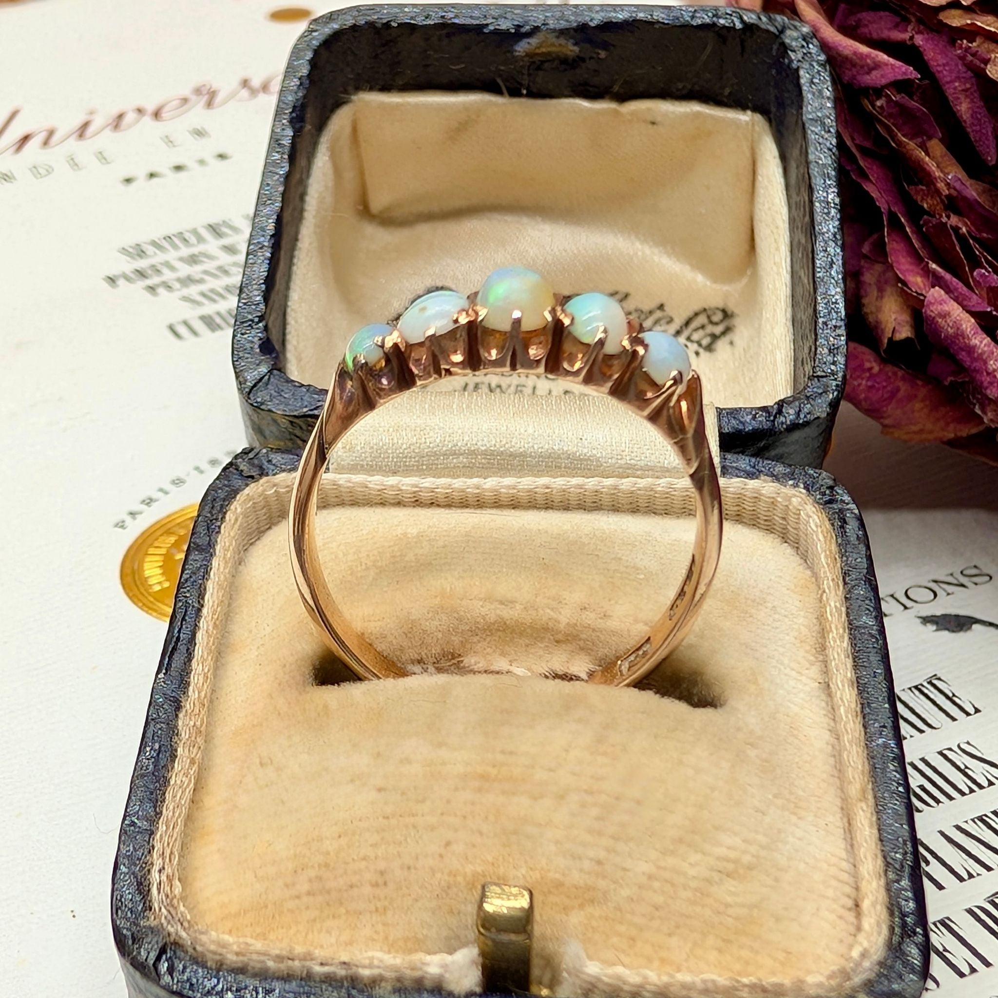 Antique Australian 15ct Yellow Gold Solid Opal Half-Hoop Ring Cira 1900s