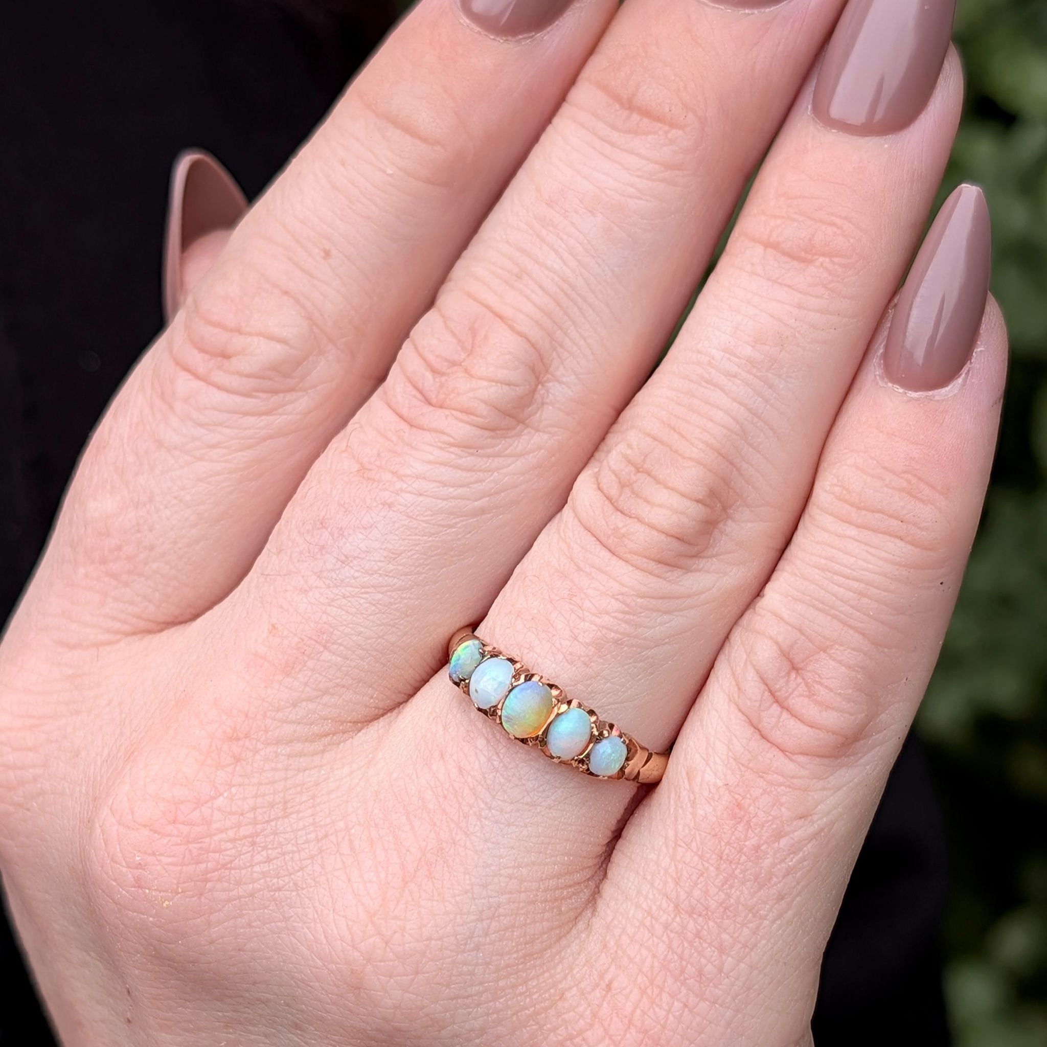 Antique Australian 15ct Yellow Gold Solid Opal Half-Hoop Ring Cira 1900s