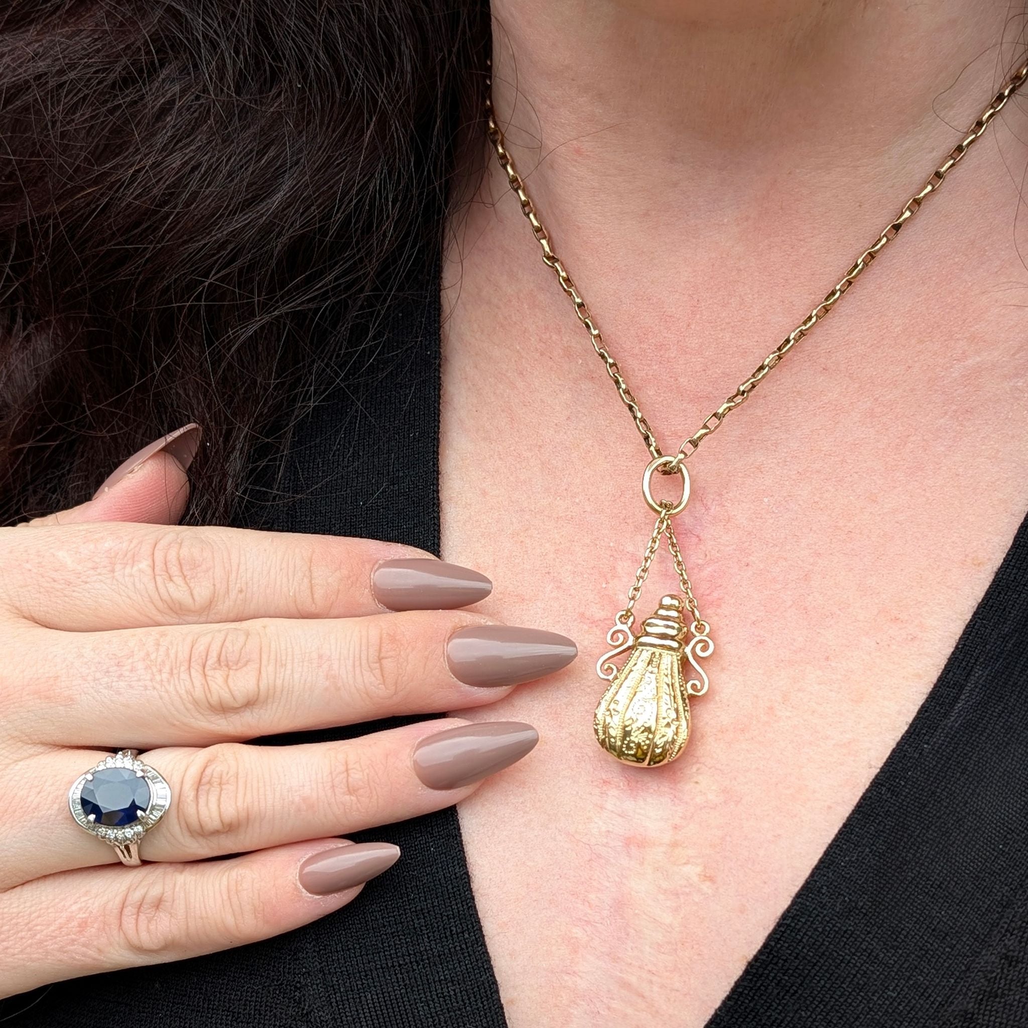 Contemporary 9ct Yellow Gold Scent Bottle Pendant