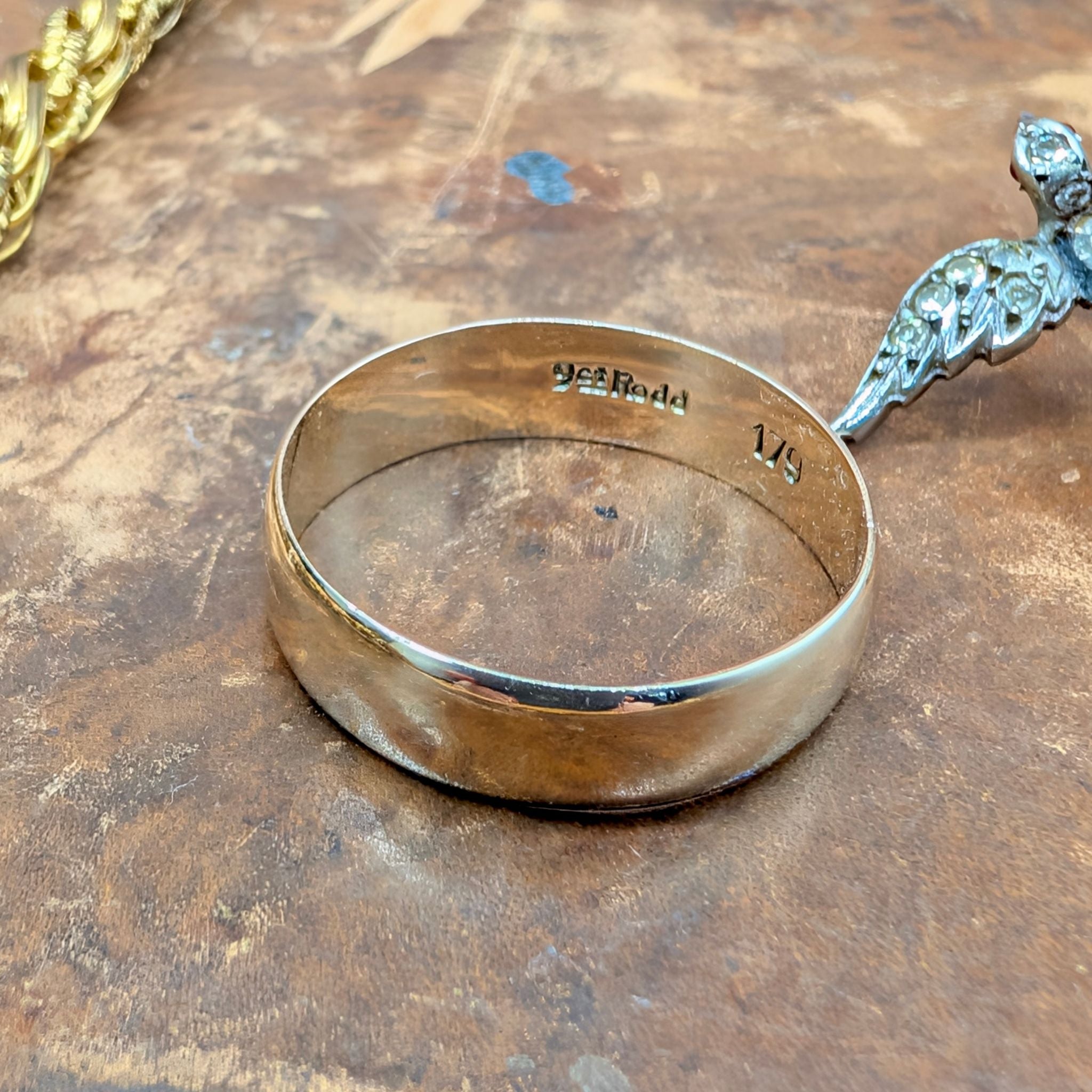 Vintage Australian 9ct Yellow Gold Wide Wedding Band/Ring by Rodd Circa 1950s–60s