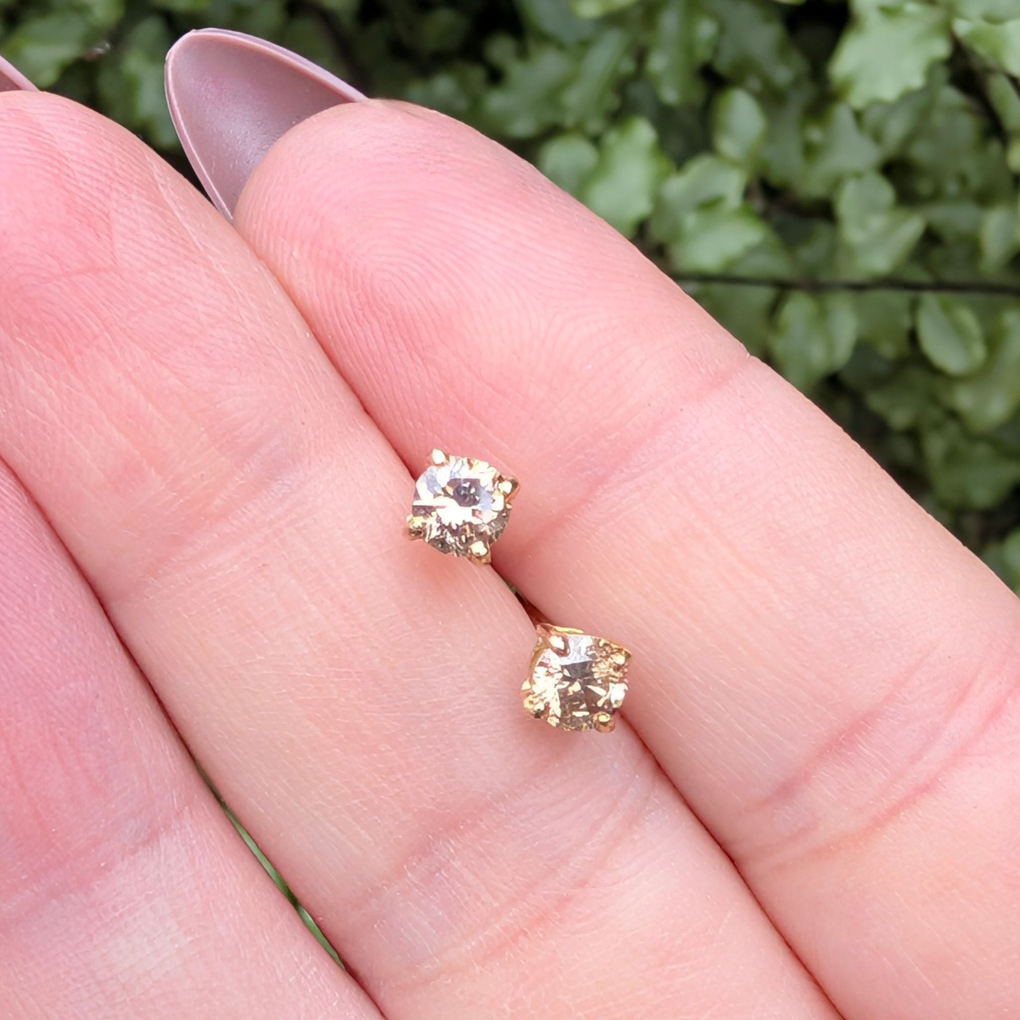 Stunning 9ct and 18ct Yellow Gold Champagne Diamond Earrings TDW 0.74CT