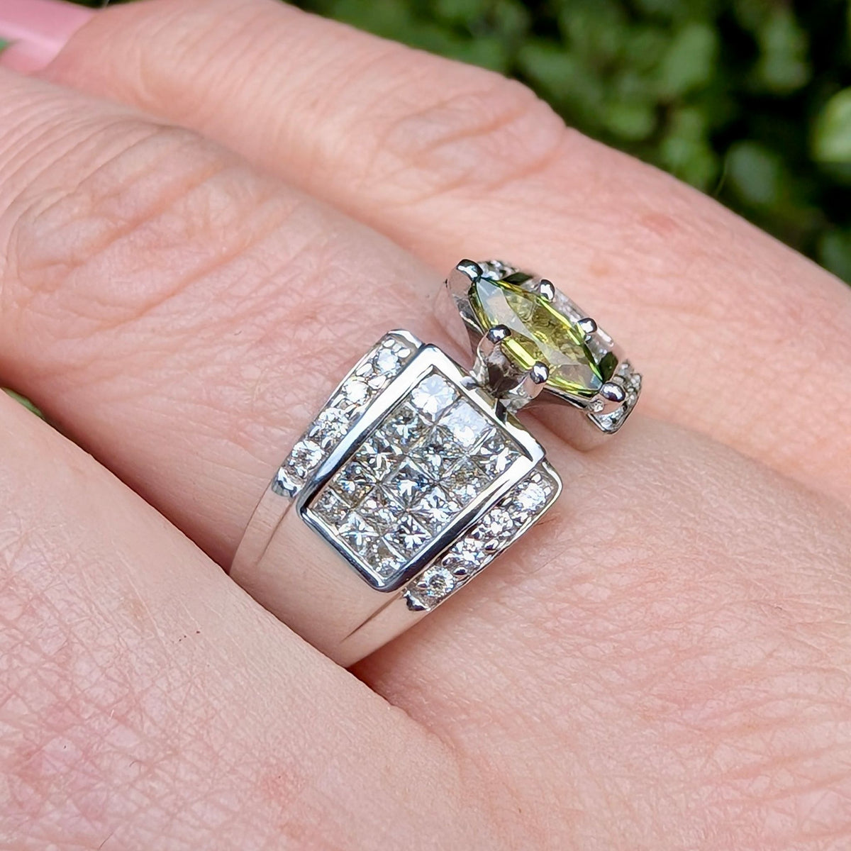 Contemporary 18ct White Gold Marquise-Cut Australian Sapphire And Diamond Ring
Included With Purchase Retail Replacement Valuation $8700 AUD