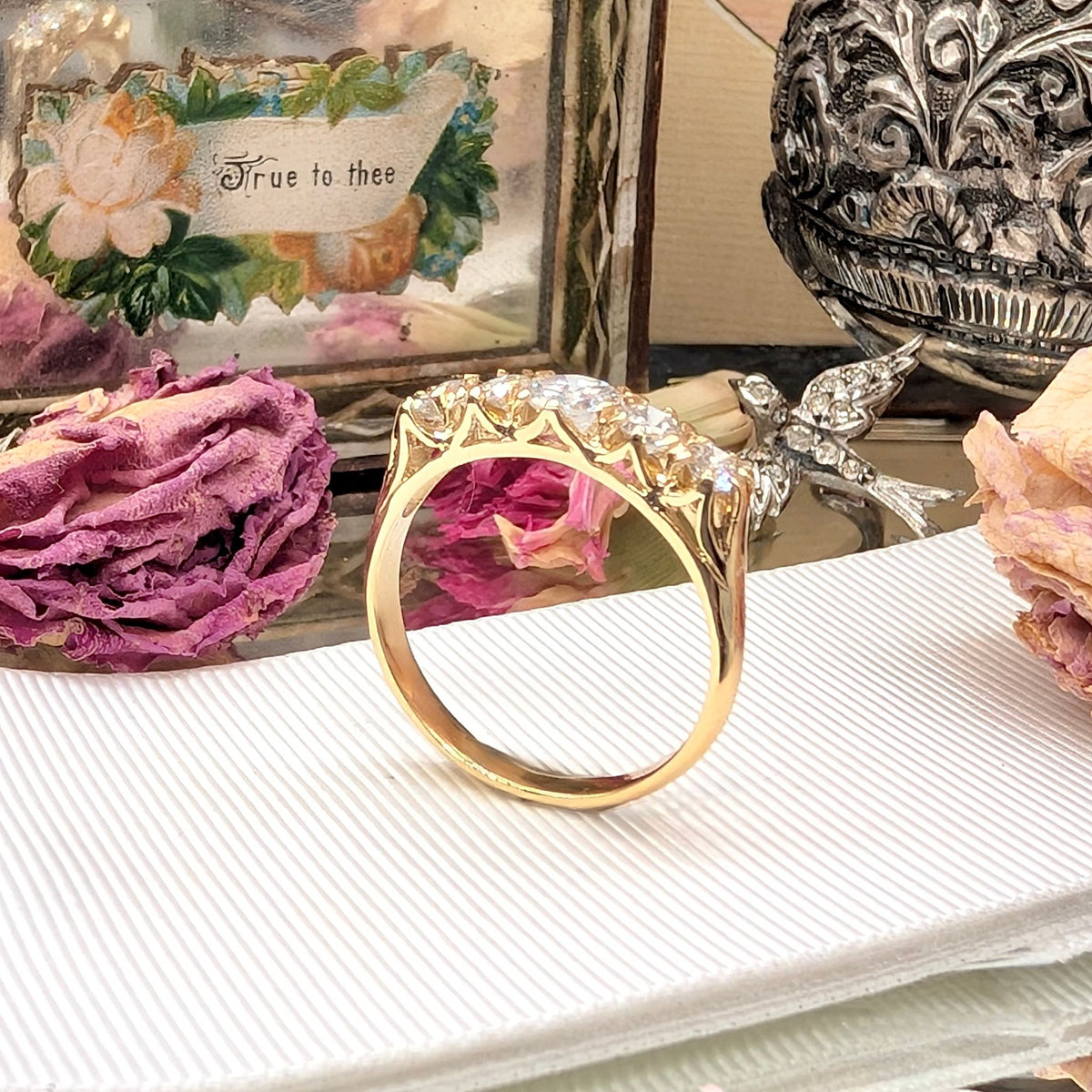 Contemporary 18ct Yellow Gold Five-Stone Diamond Ring TDW 0.97ct Complete With Independent Gemmological Valuation $5635 AUD