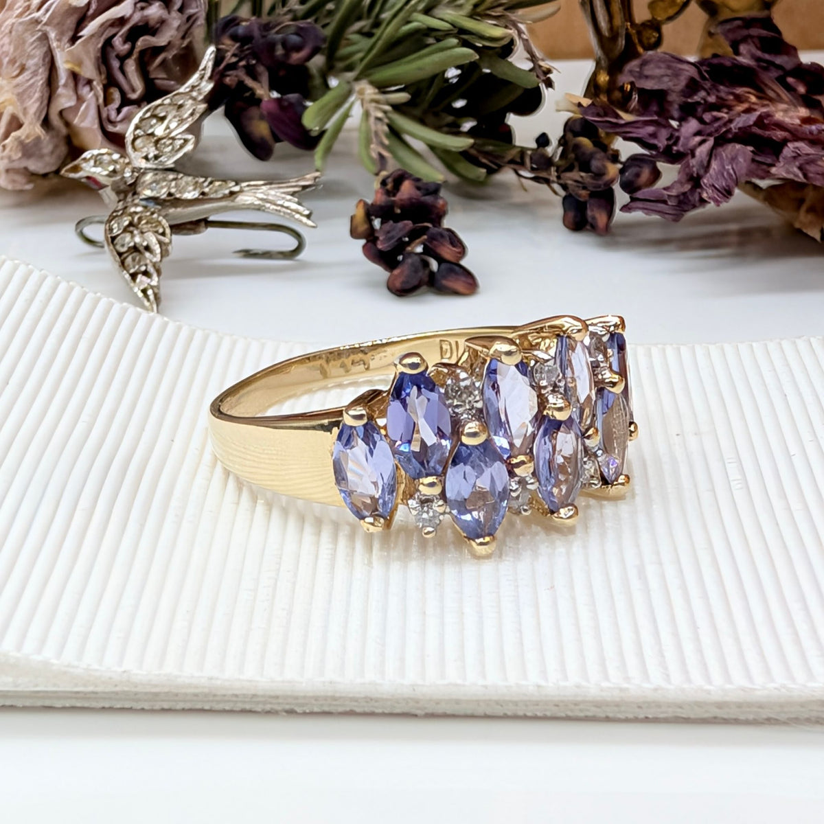 Gorgeous Contemporary 9ct Yellow Gold Tanzanite And Diamond Ring