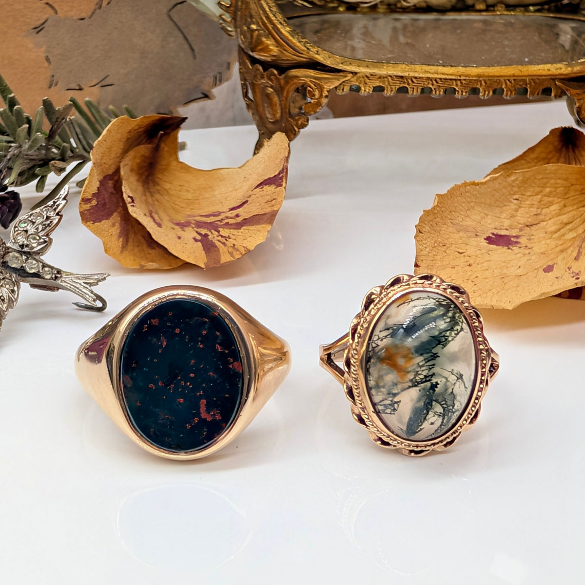 Gorgeous Vintage 9ct Yellow Gold Moss Agate Ring