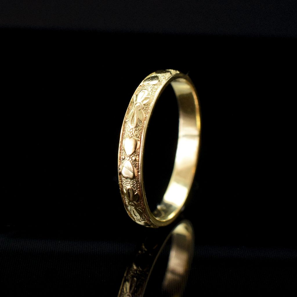 Vinage 10ct Yellow Gold Daisy / Hearts Band By ‘Lustre’ Australia Circa 1949