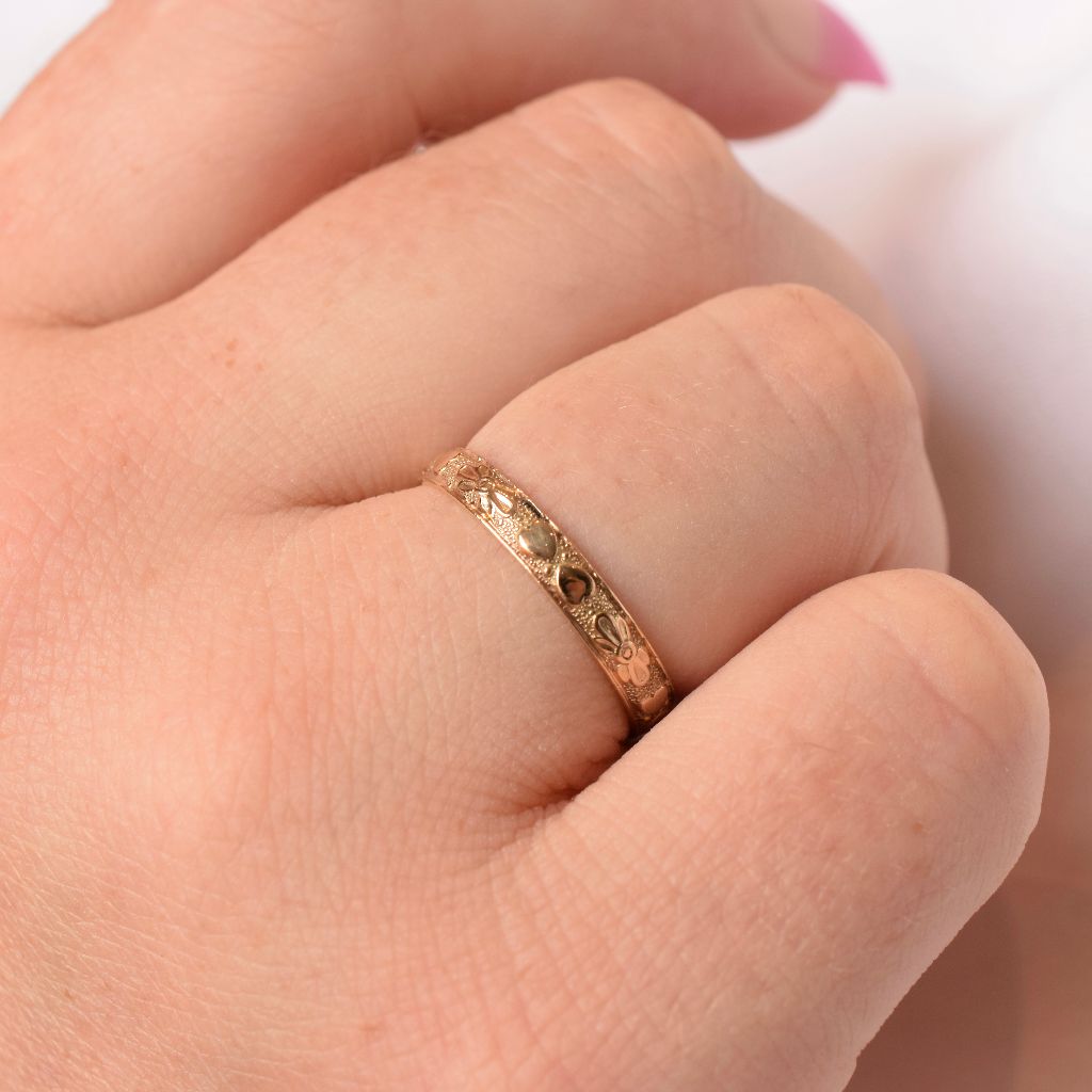 Vinage 10ct Yellow Gold Daisy / Hearts Band By ‘Lustre’ Australia Circa 1949