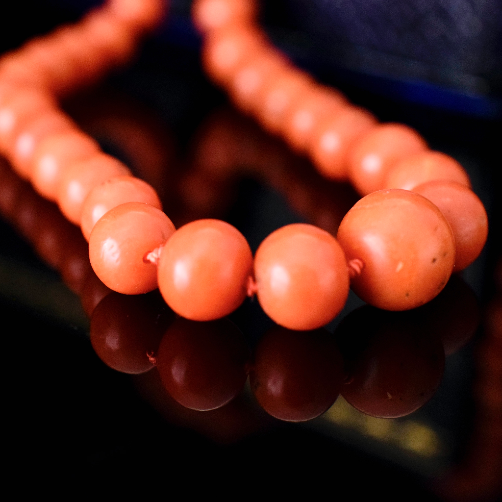Antique Victorian 9ct And Red Salmon Coral Graduated Bead Necklace Circa 1880