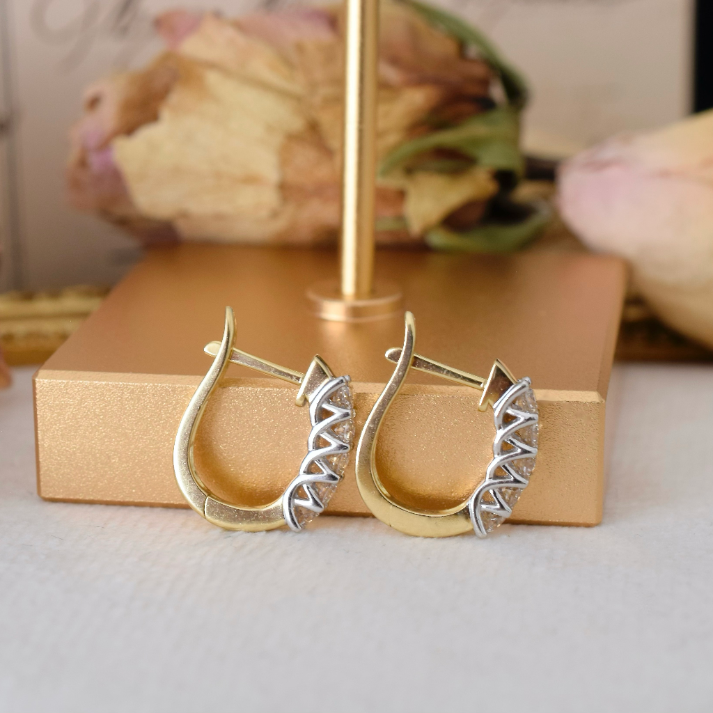 Modern 18ct Yellow Gold Diamond ‘Lever Back’ Earrings