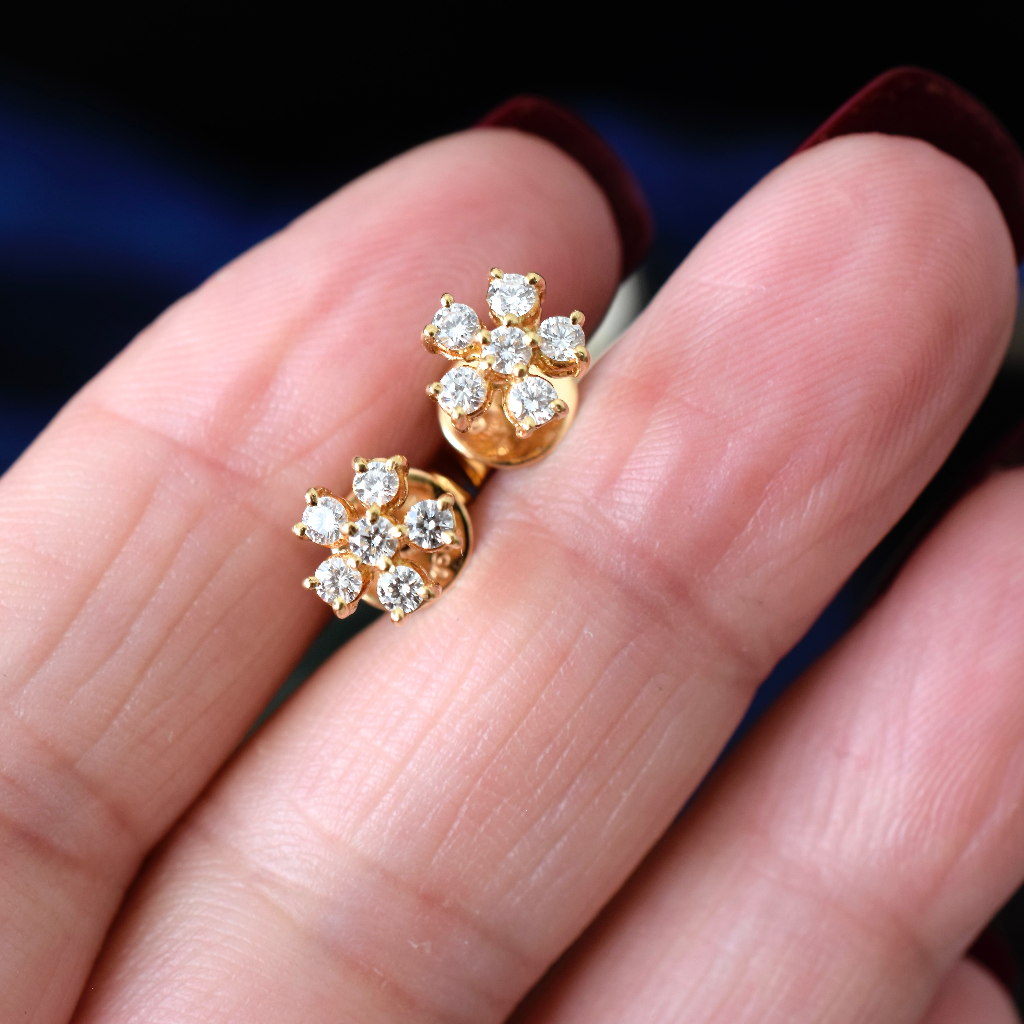 Modern 18ct Yellow Gold Diamond ‘Daisy’ Cluster Earrings