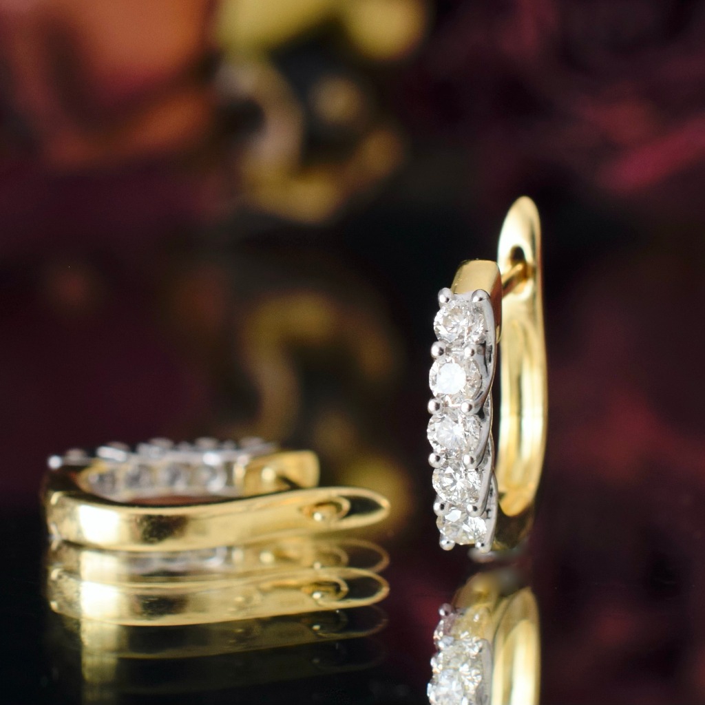 Modern 18ct Yellow Gold Diamond ‘Lever Back’ Earrings