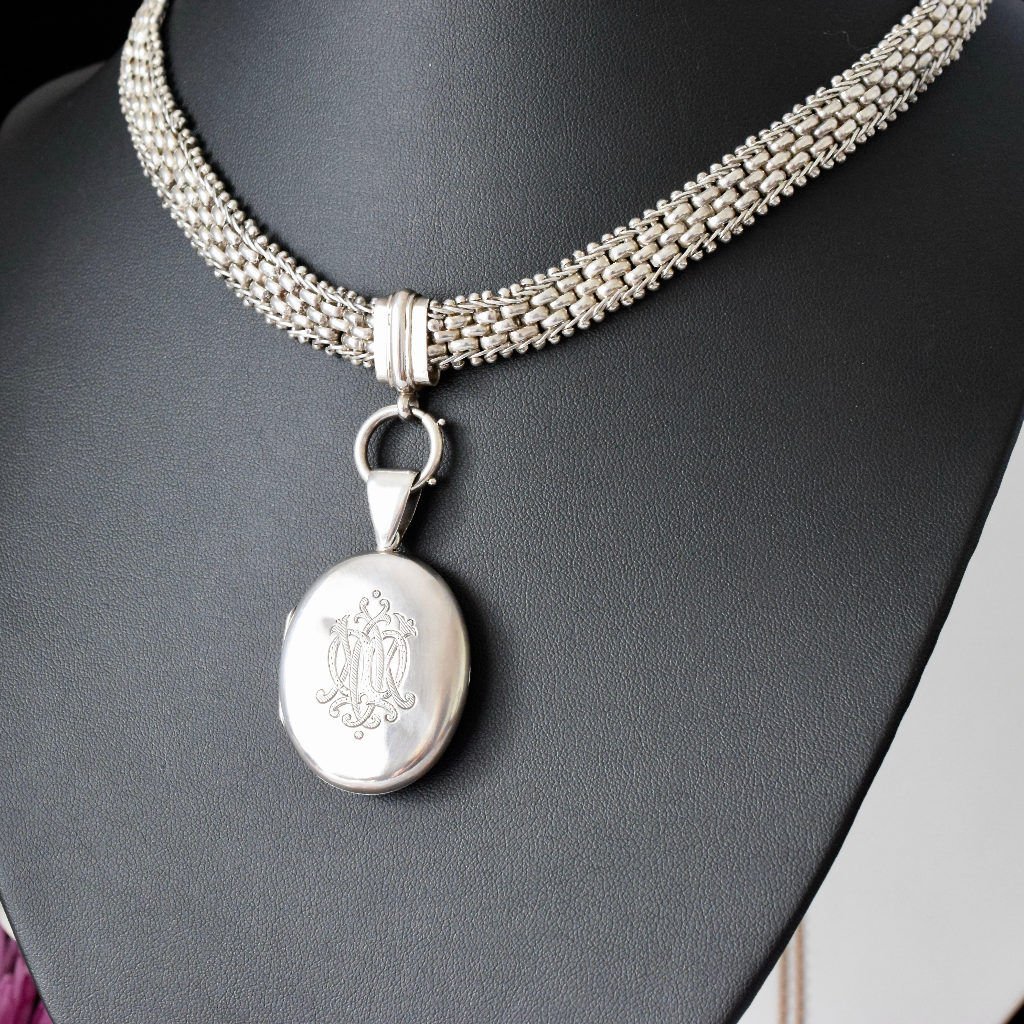 Antique Victorian Sterling Silver Locket And Bookchain Collar Circa 1890-1900