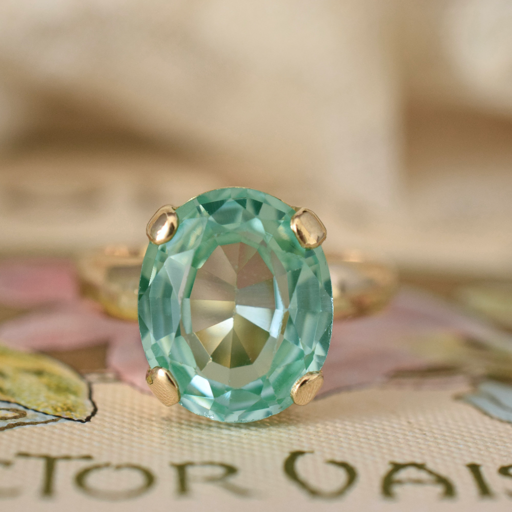 Vintage 9ct Yellow Gold Faceted Oval ‘Uranium’ Glass Ring