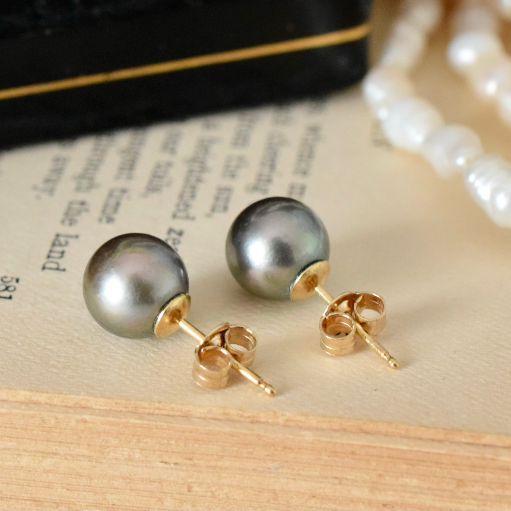Modern 18ct Yellow Gold Round Tahitian Pearl Stud Earrings