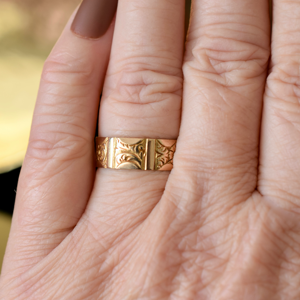 Antique Australian 15ct Yellow Gold Floral Patterned Ring Circa 1910