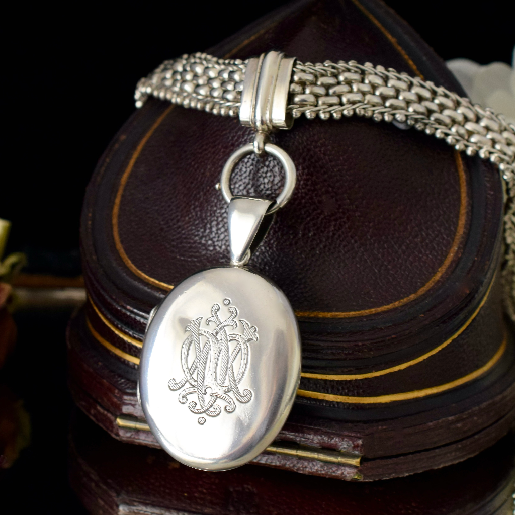 Antique Victorian Sterling Silver Locket And Bookchain Collar Circa 1890-1900