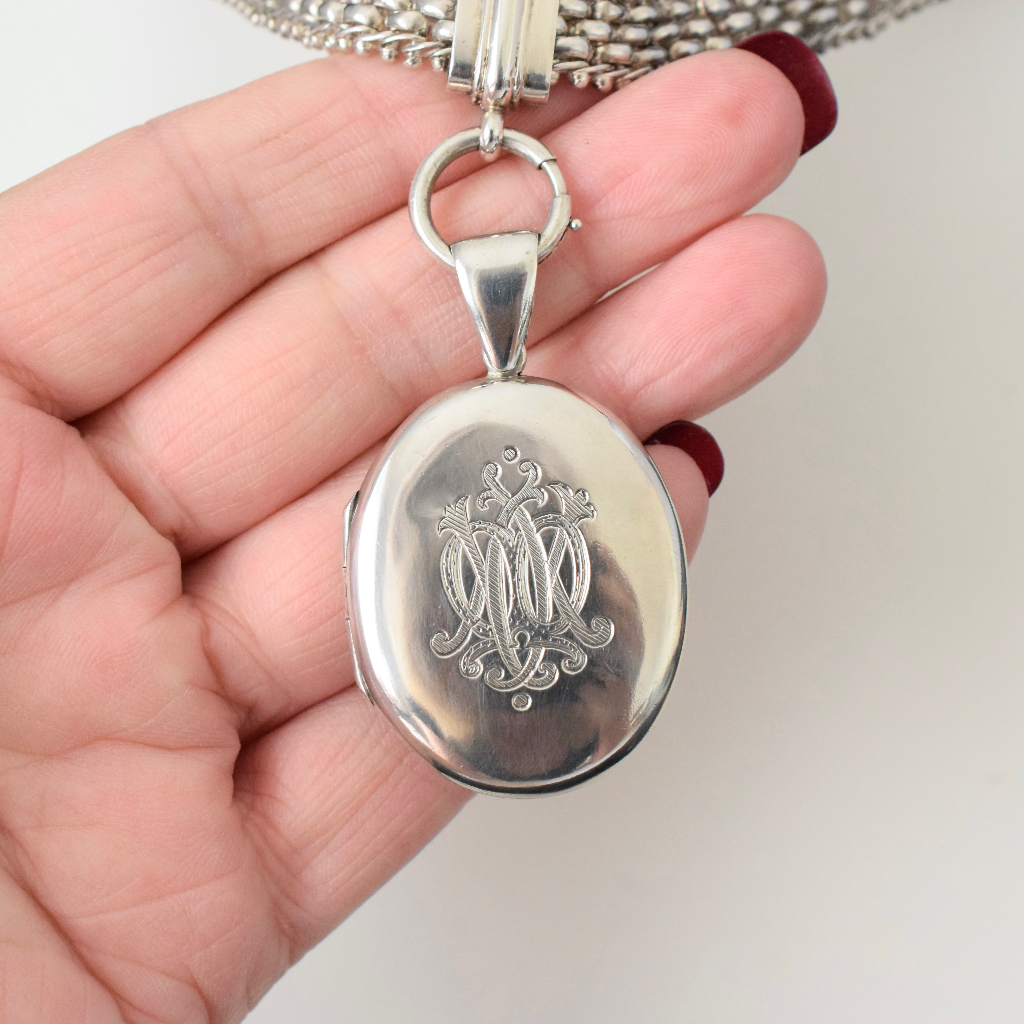 Antique Victorian Sterling Silver Locket And Bookchain Collar Circa 1890-1900