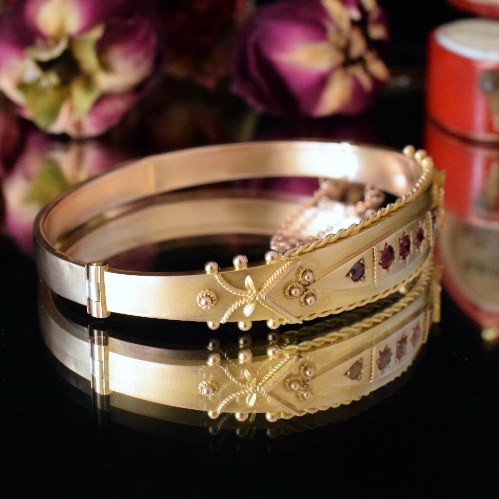 Antique Australian 9ct Rose Gold Garnet-Topped Doublet Bangle By Robert Rollason - 1888-1925
