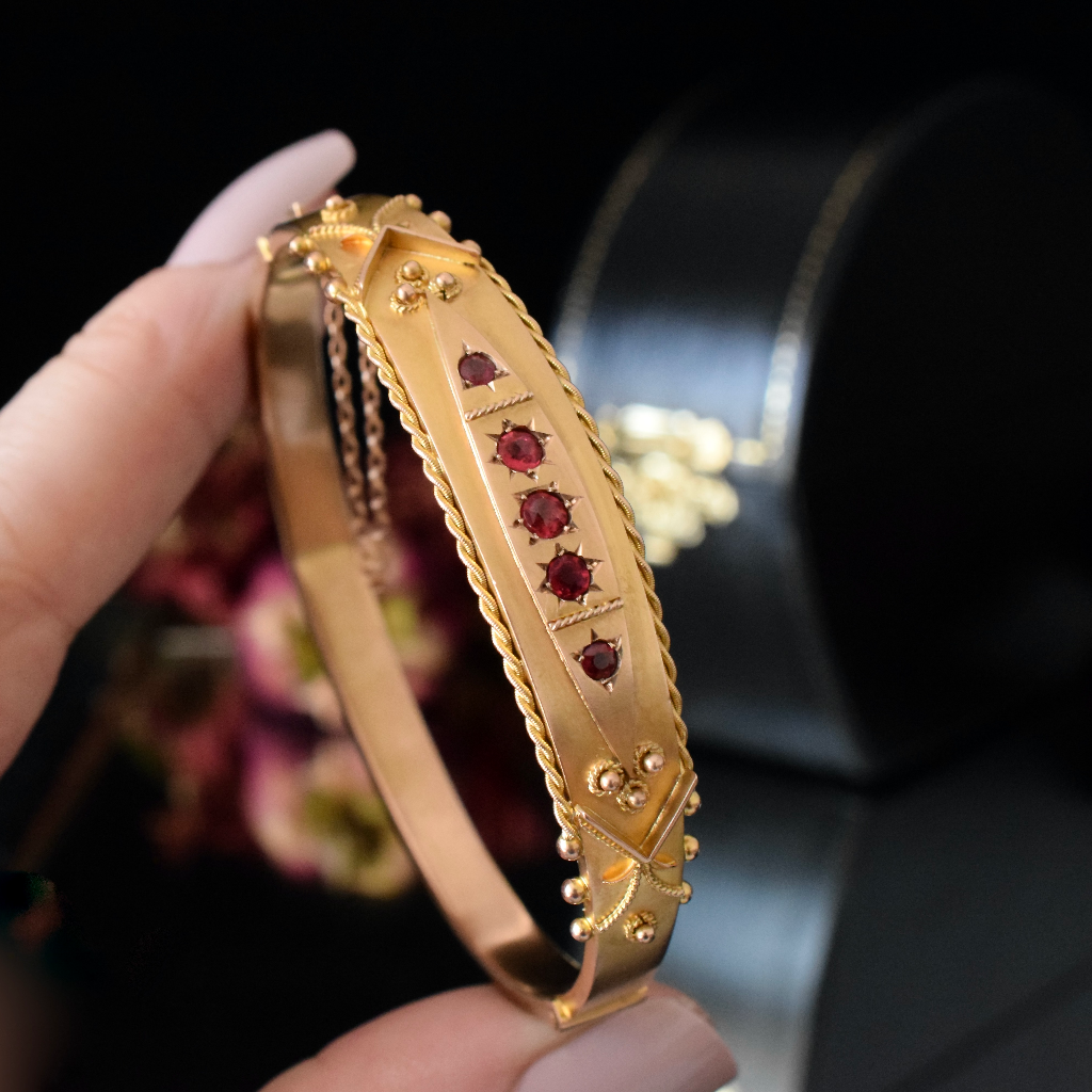 Antique Australian 9ct Rose Gold Garnet-Topped Doublet Bangle By Robert Rollason - 1888-1925